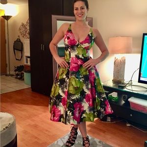 Milly Vintage - Silk Floral Dress with Full Skirt- Size 6